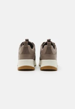 Geox Falena - Sneakers Basse - Dark Taupe -Geox Offerte Negozio 0696d16692bc442b9c98b3de3d75d509