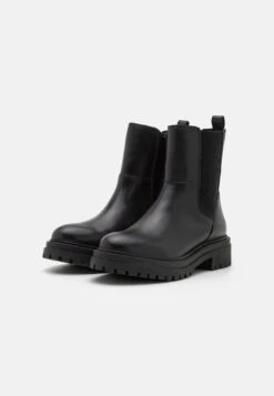 Geox IrideaStivaletti Con PlateauBlack Donna Stivaletti GE111N0AT-Q11 -Geox Offerte Negozio 0864d4bc6f0f45e5a4ab81361662fdcc