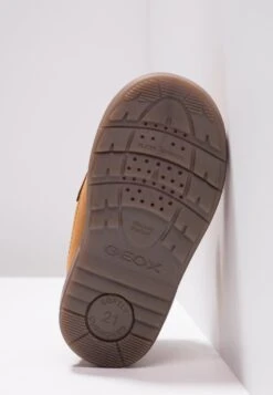 Geox Hynde Boy Wpf - Stivali Da Neve- Biscuit 11 Geox Hynde Boy Wpf - Stivali Da Neve- Biscuit -Geox Offerte Negozio 128e7ab349f045cc94e8839b6a6bcc68