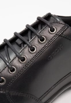 Geox Symbol - Stringate Sportive - Black -Geox Offerte Negozio 16aeec74e4bf4d08aebd63068a3296f9