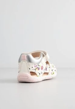 Geox Tapuz - Sandali - White/Lt Rose 7 Geox Tapuz - Sandali - White/Lt Rose -Geox Offerte Negozio 223223bb4cd7456eb451cbc990fafaae