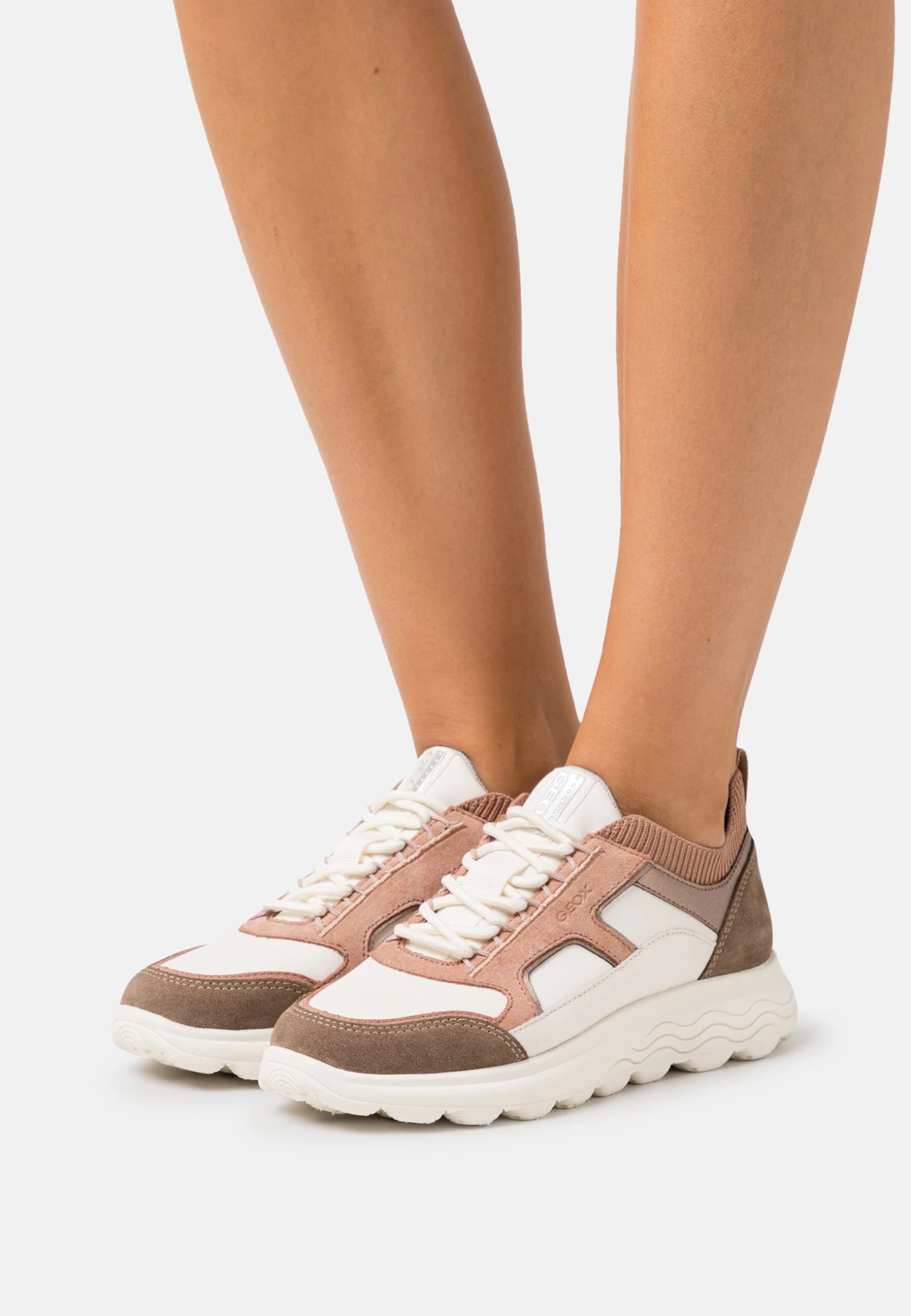 Geox SphericaSneakers BasseOffwhite/Dark Rose Donna Sneakers GE111A0YY-B11 1 Geox SphericaSneakers BasseOffwhite/Dark Rose Donna Sneakers GE111A0YY-B11