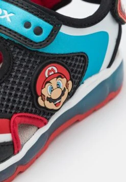 Geox Nintendo Supermario JrSandaliBlack/Sky Bambini Sandali GE114G042-Q11 -Geox Offerte Negozio 376d8da675ed4fcc85ffdb73218fa02f