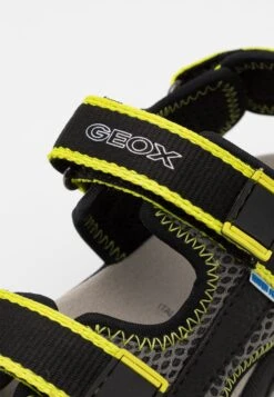 Geox Jr StradaSandali Da TrekkingBlack/Fluo Yellow Bambini Sandali GE114G02Q-Q11 -Geox Offerte Negozio 38889263170e413a9f5eff54705d45c0
