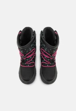 Geox Willaboom GirlStivali Da Neve Black/Fuchsia Bambini Stivali GE113K02X-Q11 -Geox Offerte Negozio 558f46a939074d82b72d55999a7c7ea9