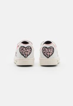 Geox Skylin Girl Light UpSneakers BasseWhite/Light Pink Bambini Sneakers GE113D0IC-A11 -Geox Offerte Negozio 57fa884a711d4fbeb6bc8daed2e8f3b1