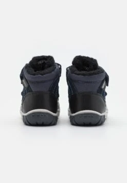 Geox Omar Boy WpfStivali Da Neve Navy/Sky Bambini Stivali GE114K01S-K12 -Geox Offerte Negozio 6830e18095be4f688dc4293d2ed267b9