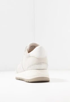 Geox TabelyaSneakers BasseOffwhite/White Donna Sneakers GE111A0FT-A11 -Geox Offerte Negozio 6c247c22b6ee43b0bbd0e4f079ec95f8