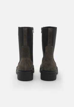 Geox Spherica Ec7Stivaletti Con PlateauDark Grey Donna Stivaletti GE111N0AP-C11 -Geox Offerte Negozio 76b4c0980f1f468b8d28f4ac0c4174ea