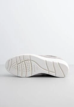 Geox D Ilde - Sneakers Basse - Grau -Geox Offerte Negozio 7d96f861bb2b4dcbbe0b822b076c50a7