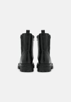 Geox IrideaStivalettiBlack Donna Stivaletti GE111N08S-Q11 -Geox Offerte Negozio 7f7e7bb9d6ab41028e8f7af7534ecc26