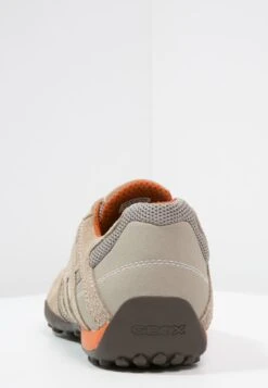 Geox Snake - Scarpe Senza Lacci - Beige -Geox Offerte Negozio 968d700bf4104d8c94f3e616eae898d1