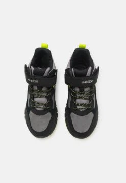Geox Flexyper Boy- Stivali Da Neve- Grey/Black -Geox Offerte Negozio 98a241353e59405a8287adae07ecfc6b