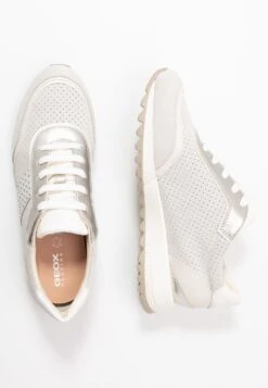 Geox TabelyaSneakers BasseOffwhite/White Donna Sneakers GE111A0FT-A11 -Geox Offerte Negozio 99d58e47d3de407388523b95f10703b5