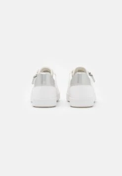 Geox Blomiee Sneakers BasseOptic White Donna Sneakers GE111A0MA-A11 -Geox Offerte Negozio 9ed9d2e18fd44300a5bf18f072a27dd1
