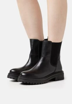 Geox IrideaStivaletti Con PlateauBlack Donna Stivaletti GE111N0AT-Q11