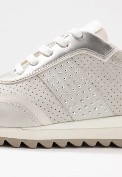 Geox TabelyaSneakers BasseOffwhite/White Donna Sneakers GE111A0FT-A11 -Geox Offerte Negozio b52bdc3779ca477fb615e228059abd28