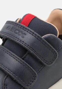 Geox B HyrooSneakers BasseNavy Bambini Sneakers GE116D031-K11 11 Geox B HyrooSneakers BasseNavy Bambini Sneakers GE116D031-K11 -Geox Offerte Negozio b54f42197b0741499d192aa6cde648d2