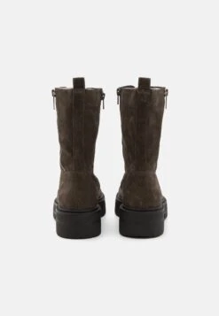 Geox Spherica Stivaletti Con PlateauDark Grey Donna Stivaletti GE111N0B0-C11 -Geox Offerte Negozio cc9ebfeb5d1f42b89348ad7436ae59b9