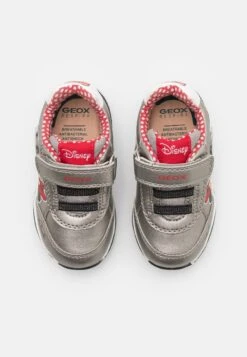 Geox Disney Minnie Mouse Todo GirlSneakers BasseSilver/Red Bambini Sneakers GE113D0EA-D11 9 Geox Disney Minnie Mouse Todo GirlSneakers BasseSilver/Red Bambini Sneakers GE113D0EA-D11 -Geox Offerte Negozio cfd836dfd006427a95337bcfe1d7c1c4