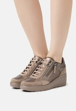 Geox IldeSneakers BasseDark Taupe Donna Sneakers GE111N0AW-O11