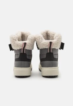 Geox Bunshee GirlStivali Da Neve Grey Bambini Stivali GE113K02Y-C11 -Geox Offerte Negozio dfd9fc921a9c4545b45dc0b2b08c9366