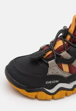Geox Montrack Boy Abx WarmSneakers BasseBlack/Bordeaux Bambini Sneakers GE114D0J2-Q11 -Geox Offerte Negozio e34e6362d8a5402e98a62720be23def8
