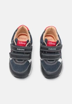 Geox Disney Classic Lion King Simba Rishon UnisexSneakers BasseDark Navy/Red Bambini Sneakers GE116D023-K11 -Geox Offerte Negozio e9c78dc0a37141c1bb47193acbc166b1