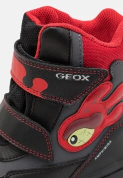 Geox Willaboom UnisexStivali Da Neve Black/Red Bambini Stivali GE116K008-Q11 -Geox Offerte Negozio ed97e8a90dc341208c2122b2f0b2662a