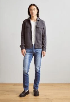 Geox Spherica Scarpe Senza LacciBlack Uomo Scarpe Basse GE112C06N-Q11 -Geox Offerte Negozio f516d71b08c94f93bf2f82ed521d9745