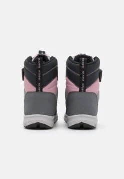 Geox Flexyper GirlStivali Da Neve Grey/Pink Bambini Stivali GE113K023-C11 -Geox Offerte Negozio f73619b655fe4604891596771684bc8a