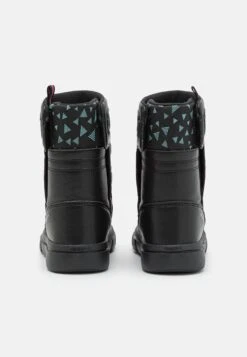 Geox Willaboom GirlStivali Da Neve Black/Fuchsia Bambini Stivali GE113K02X-Q11 -Geox Offerte Negozio f818a71709e7499ea4c96474cfee9ff8