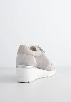 Geox D Ilde - Sneakers Basse - Grau -Geox Offerte Negozio fa6ca7e663114216a5c6f638669b088e