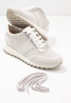 Geox TabelyaSneakers BasseOffwhite/White Donna Sneakers GE111A0FT-A11 -Geox Offerte Negozio fe948ec19e9142168c516a4a8f9ecba8